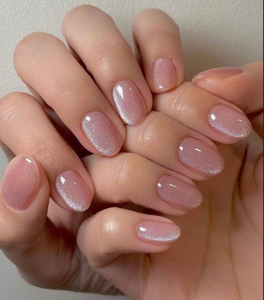 Asian CAT EYE nails entering the western beauty trends in 2024!